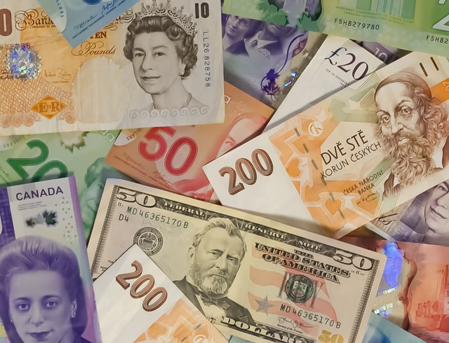 CMN aprimora regras sobre contas em moeda estrangeira