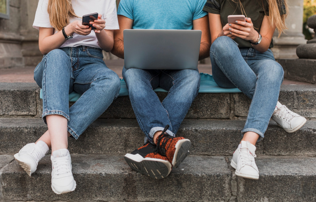Publicado o Decreto Regulamentar do ECA Digital e orientações da ANPD sobre aferição de idade